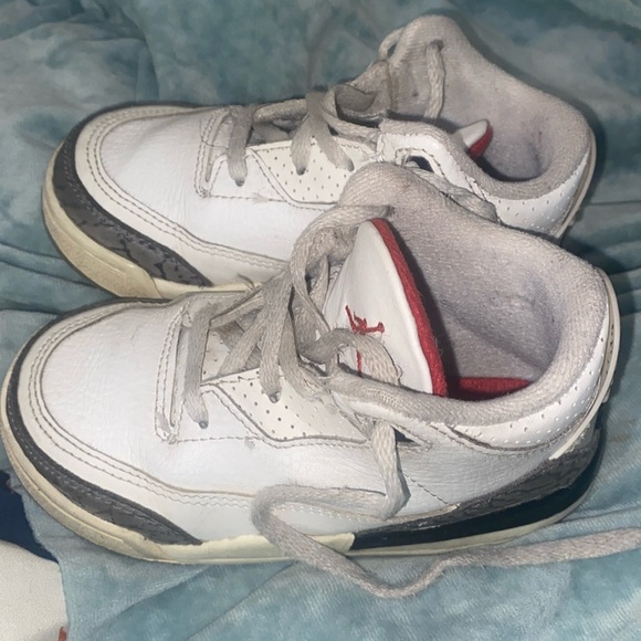 Toddler Jordan Retro 3 - Picture 1 of 6